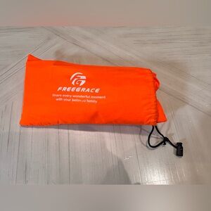 Extra Large Beach Blanket – Sandproof, Waterproof & Quick-Drying by Freegrace